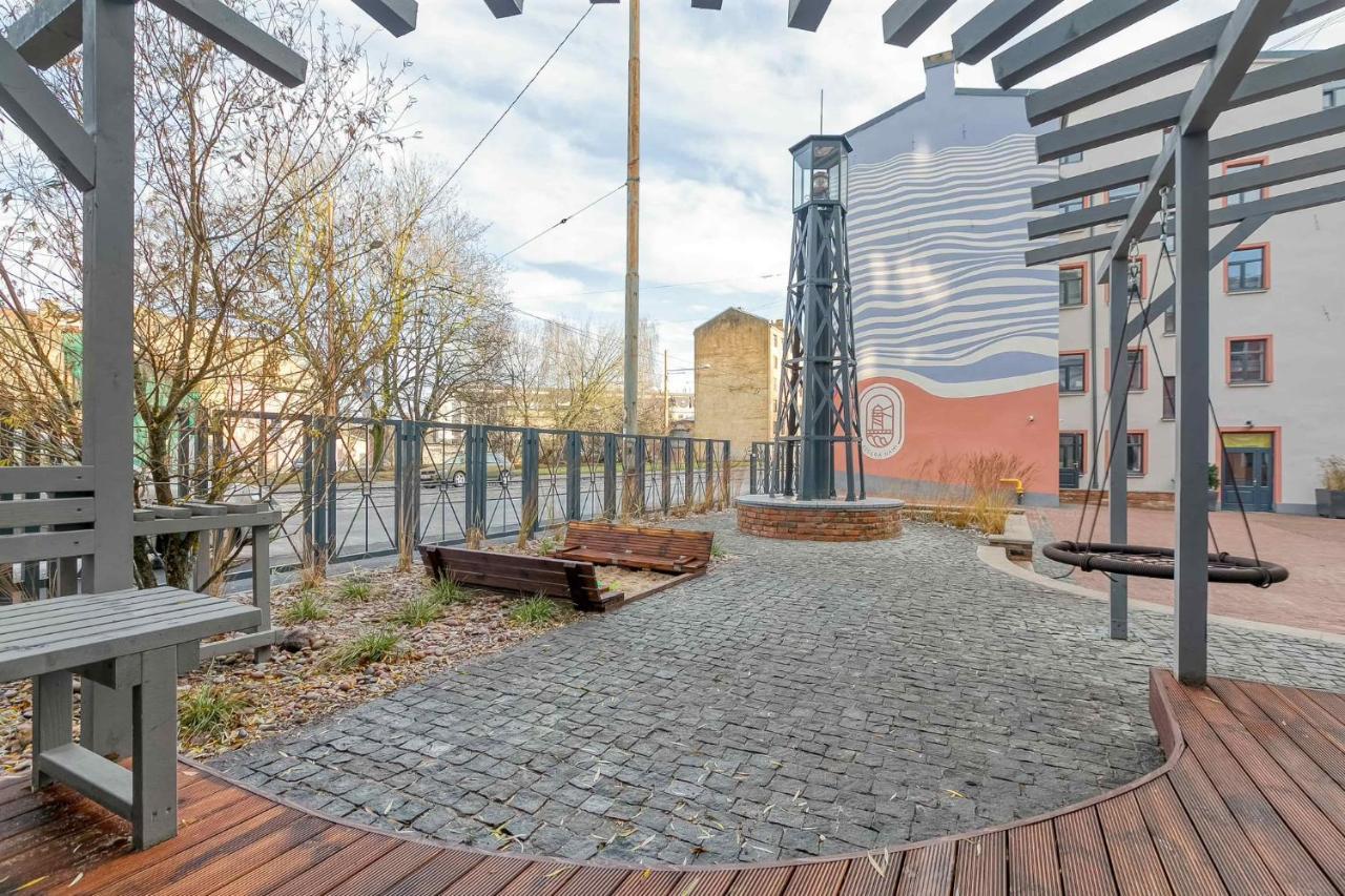 Premium Apartment In Quiet & Historical Area Riga Esterno foto