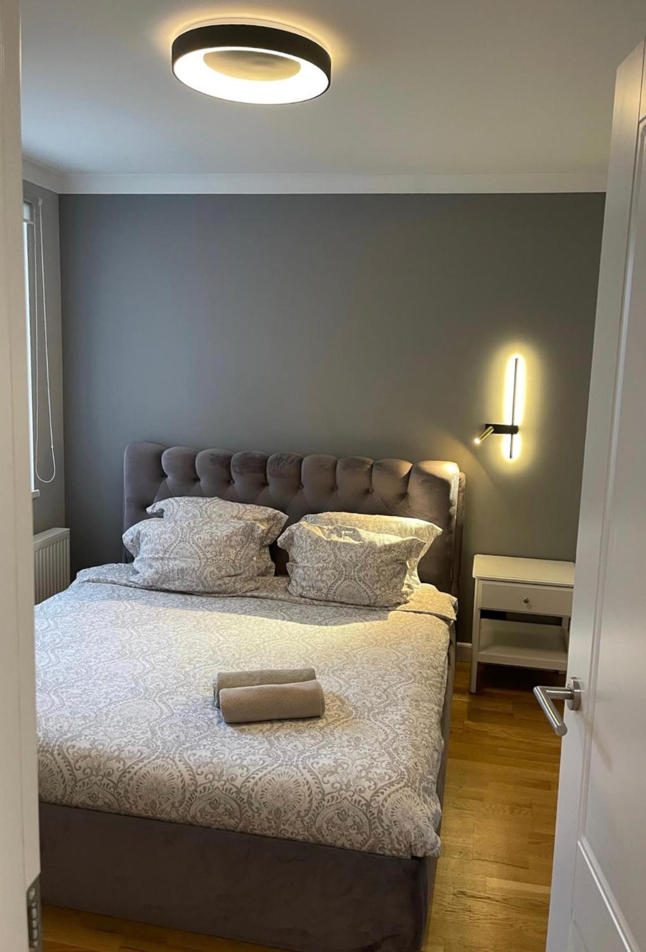 Premium Apartment In Quiet & Historical Area Riga Esterno foto